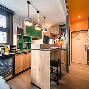 https://hostel-princess.zandvoort-hotels.com